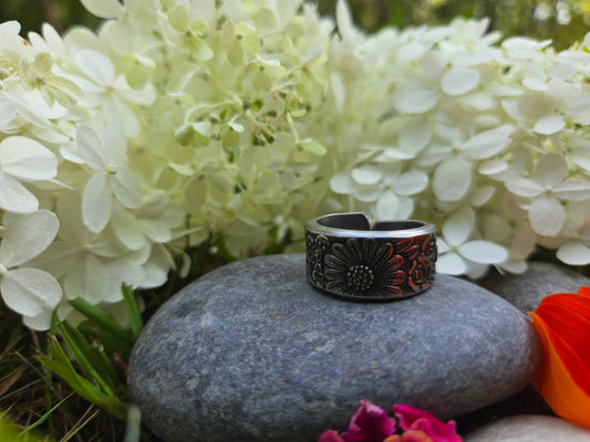 Flower Power Ring - Size 8.5