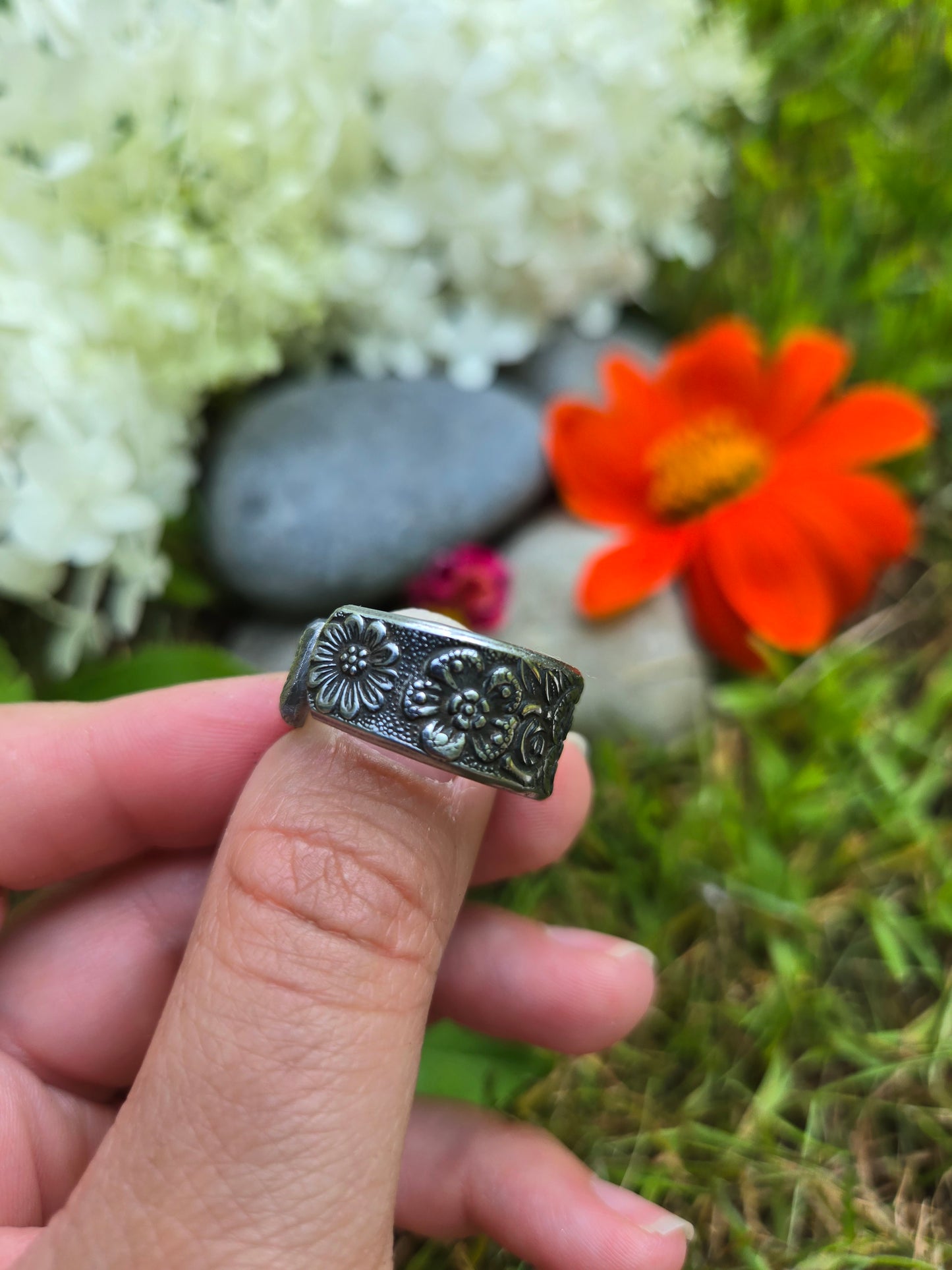 Flower Power Ring - Size 8.5