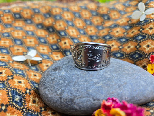 "R" Monogram Ring - Size 9