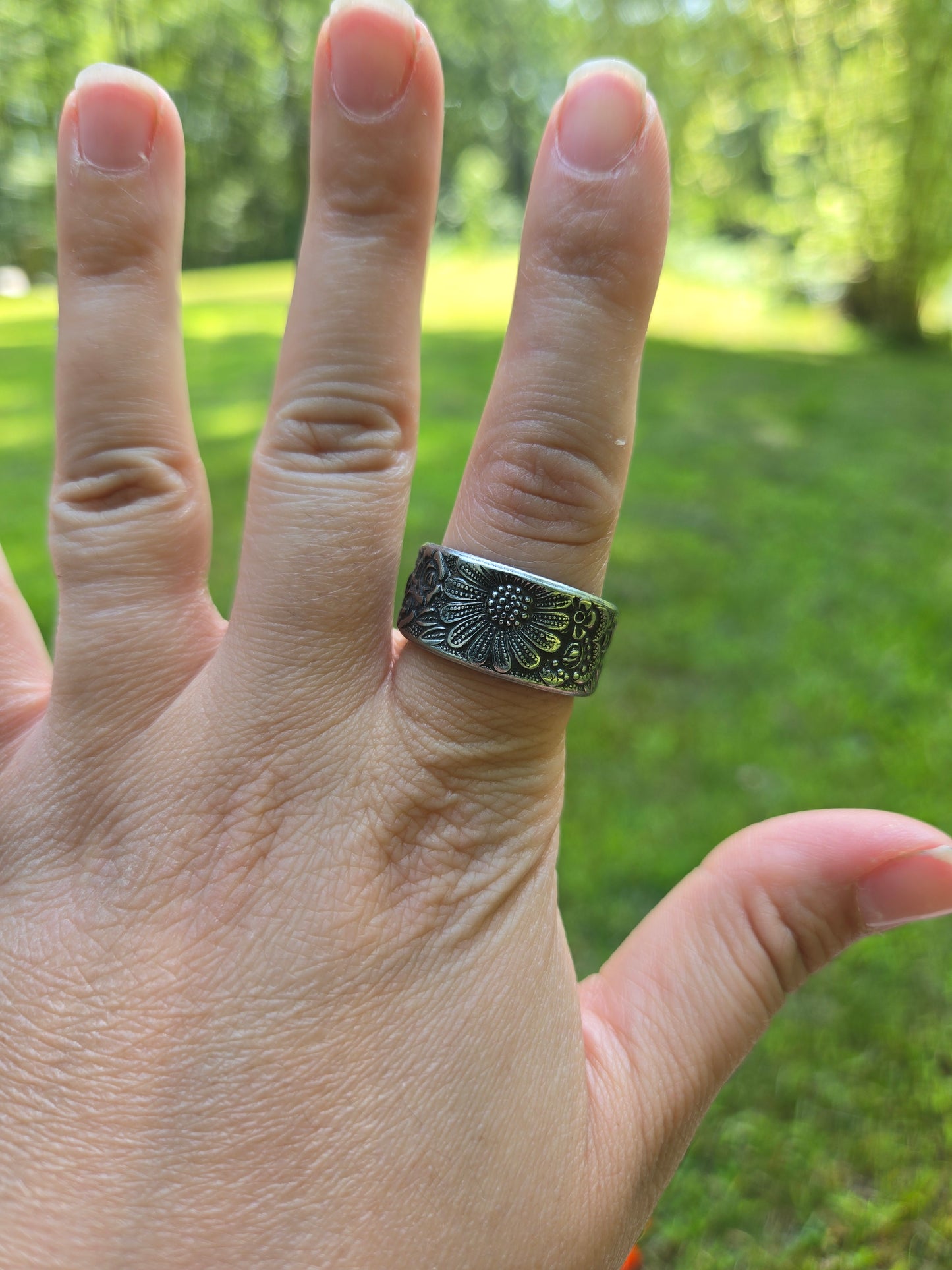 Flower Power Ring - Size 8.5
